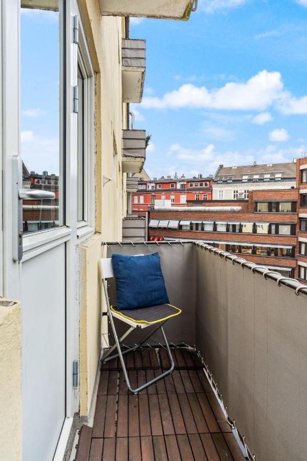 Small And Cheap - 6 Ppl - Super Central - Balcony オスロ エクステリア 写真