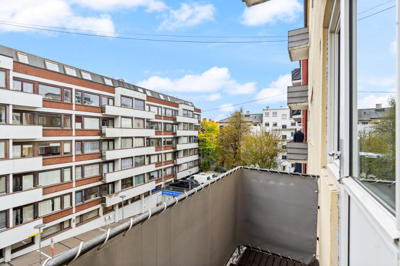 Small And Cheap - 6 Ppl - Super Central - Balcony オスロ エクステリア 写真